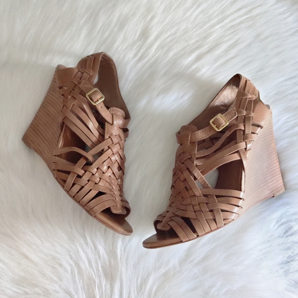 Tory Burch Wedge Sandal Size 8 (Fits like a 7. Runs a size smaller)